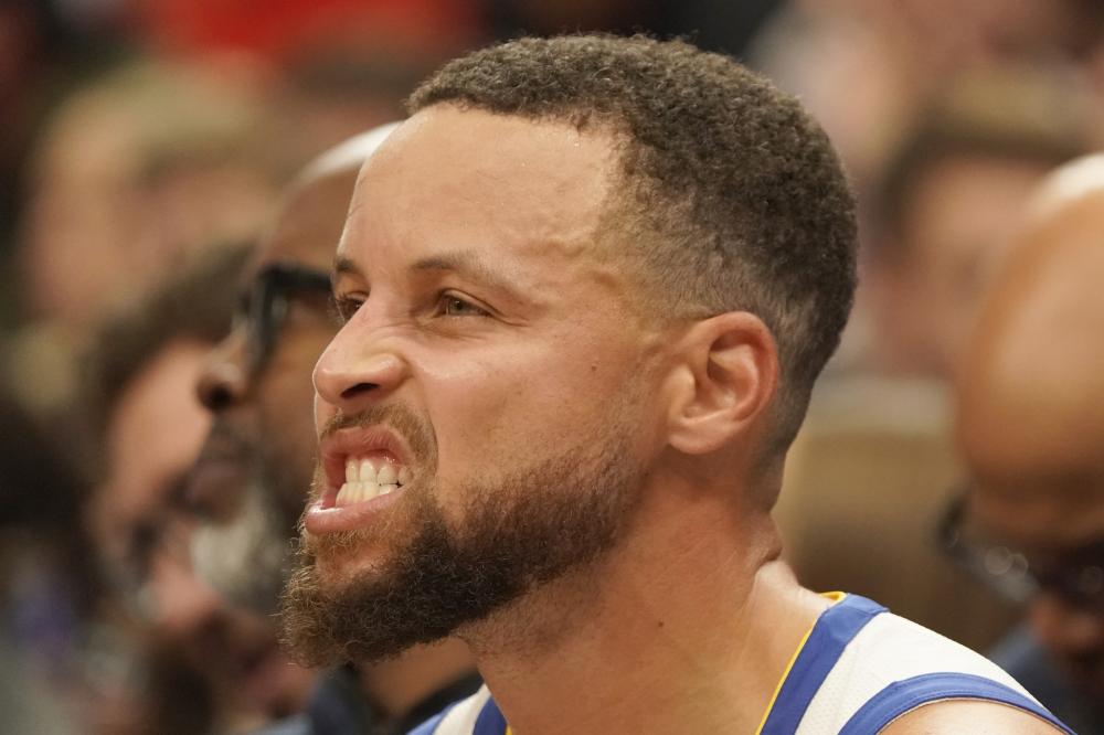 场球迷的呐 场球迷的呐