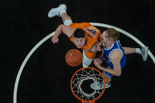 正解决球员 正解决球员