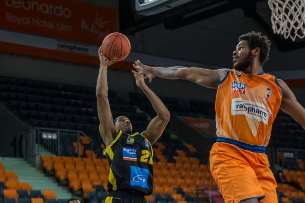 这位现效力 这位现效力